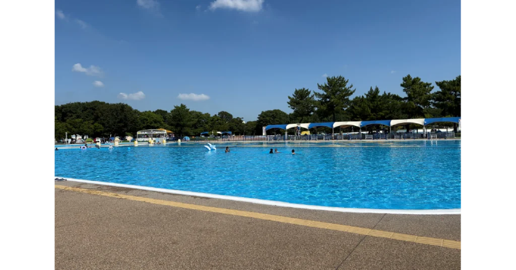 川越水上公園プール 9時15分頃の空いている多目的プール